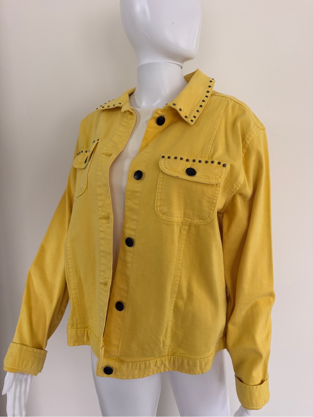Women’s Yellow Stud-Trim Jean Jacket